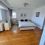 Unirii Tribunal Apartmán