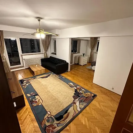 Unirii Tribunal * Бухарест