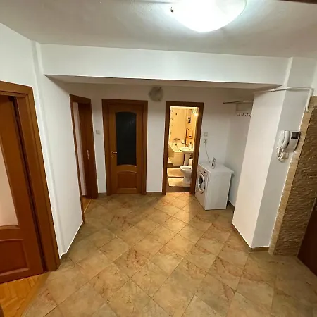 Unirii Tribunal Apartment
