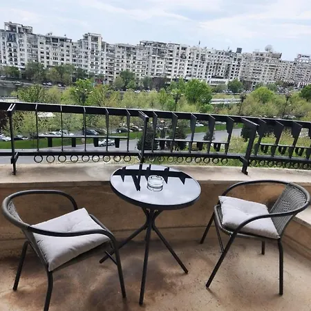 Unirii Tribunal Apartment